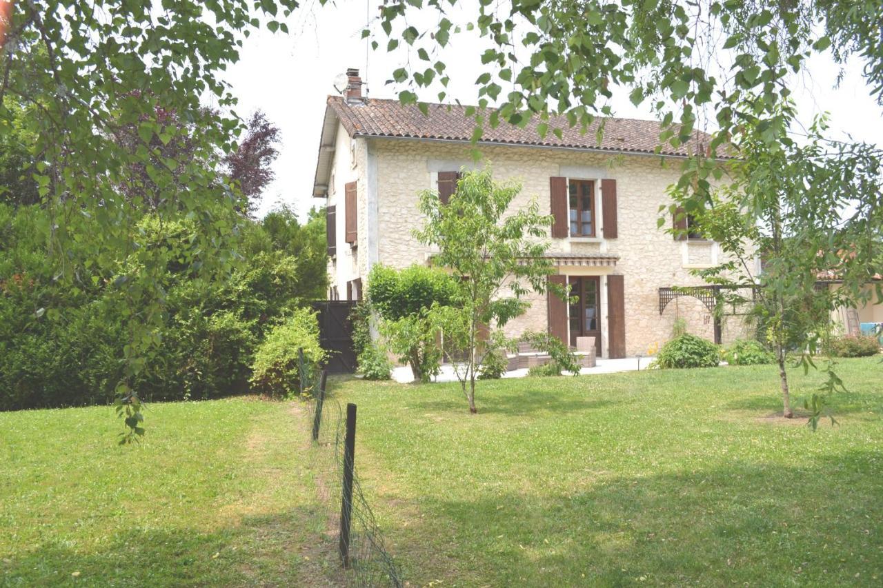Les Bruyeres B&B Montbron 외부 사진