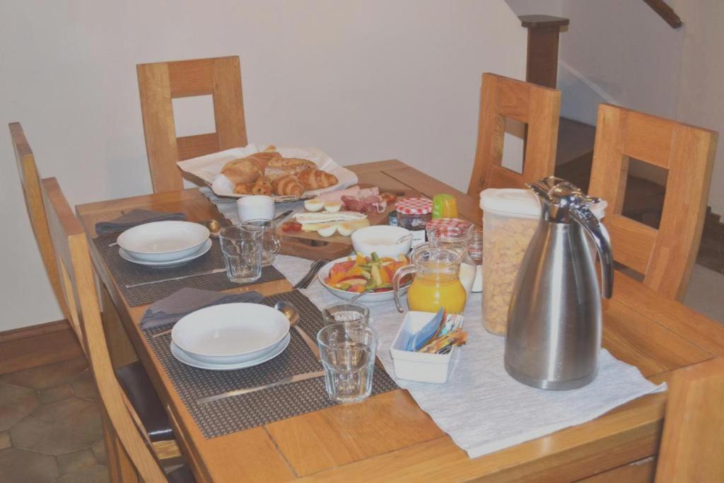 Les Bruyeres B&B Montbron 외부 사진